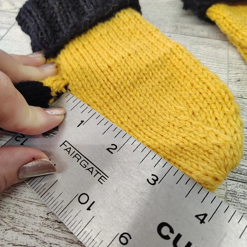 Hand‑Knit Yellow & Black Kids Mittens‎ Bumblebee Theme Winter Accessories Child
